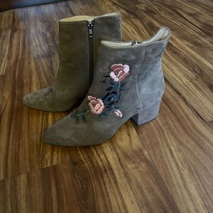 Steven by Steve Madden Suede/Leather Embroidered Booties, size 9.5